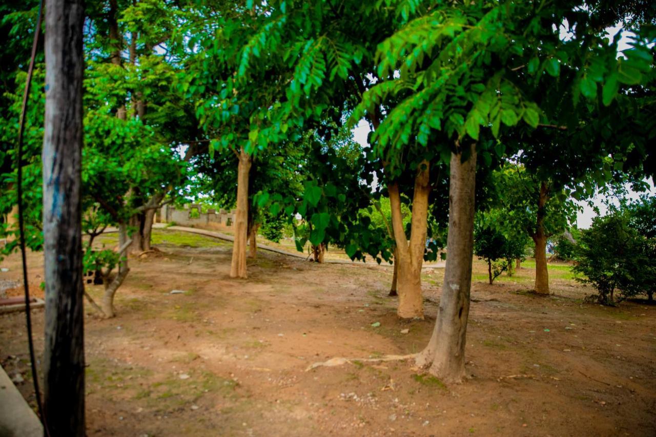Sanctuary Aparthotel-Ac-Garden- Solar-Wi-Fi -Firepit-Park-Carport Lusaka Exterior photo