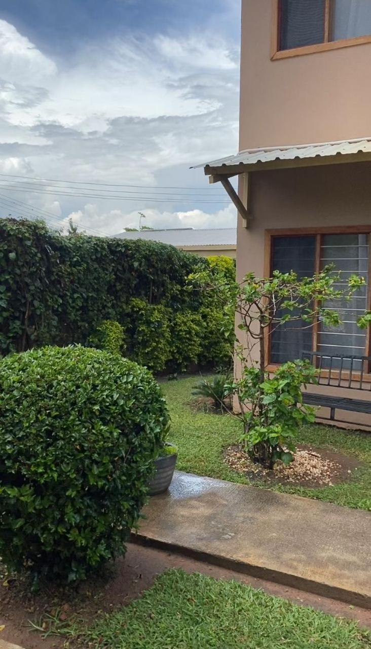 Sanctuary Aparthotel-Ac-Garden- Solar-Wi-Fi -Firepit-Park-Carport Lusaka Exterior photo